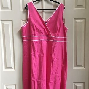 Avenue sleeveless V-neck pink dress size 24